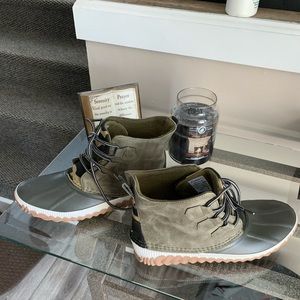 Boots (duck) size 9 worn once